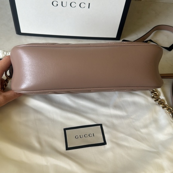 Gucci Small Marmont Mattelasse Camera Bag - Picture 7 of 14